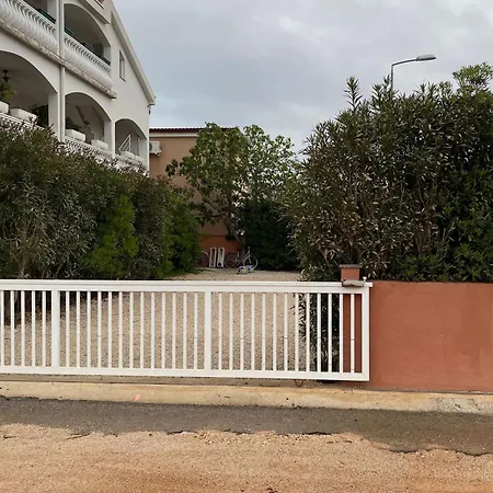 شقة With Parking Space - 24614 *